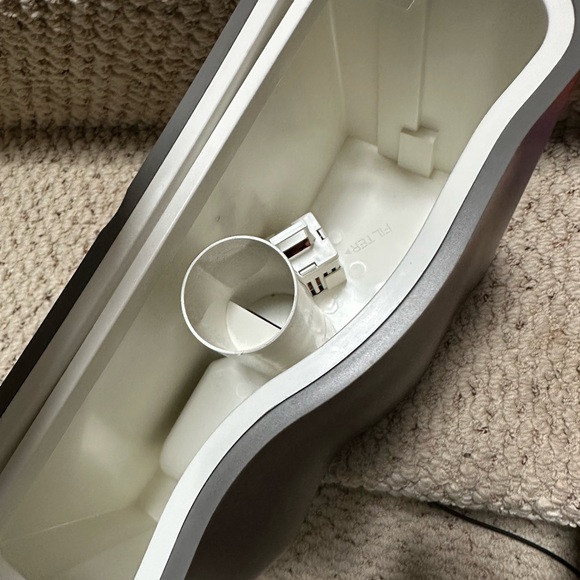 Vitruvi Charcoal Gray Diffuser- like new - Picture 4 of 4